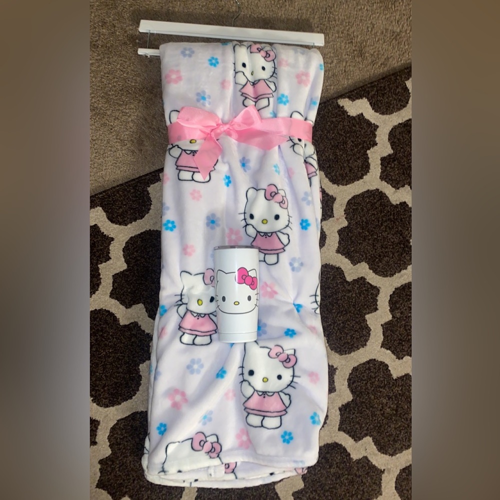 Hello kitty spring time blanket with tumbler